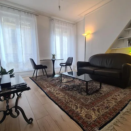 Charming Nest In Appartement Paris